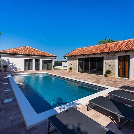 Kuca Za Odmor Leona Holiday home Dusic