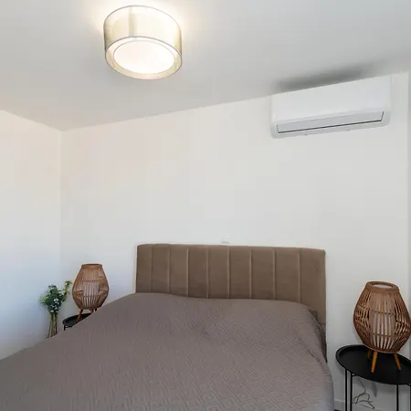 Holiday home Kuca Za Odmor Leona *