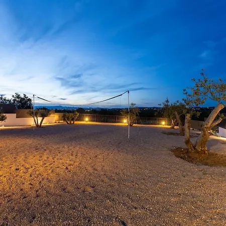 Holiday home Kuca Za Odmor Leona