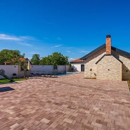 Kuca Za Odmor Leona Holiday home