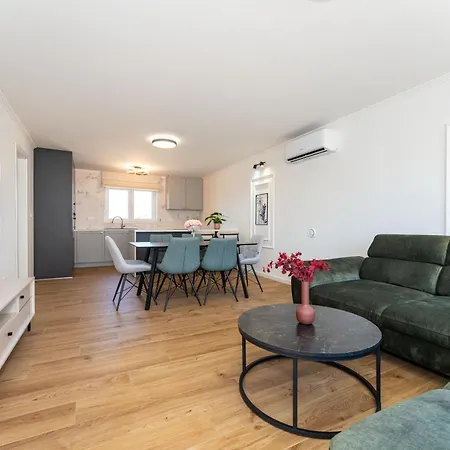 Kuca Za Odmor Leona Holiday home Dusic