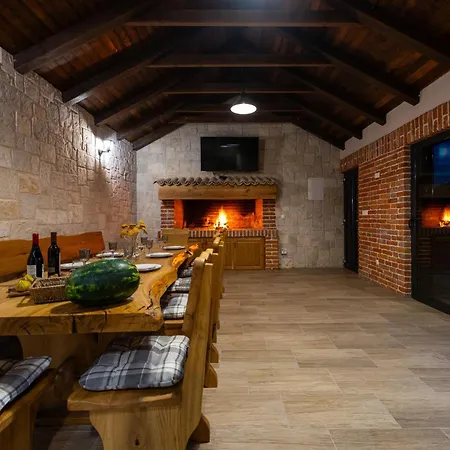 Holiday home Kuca Za Odmor Leona Dusic