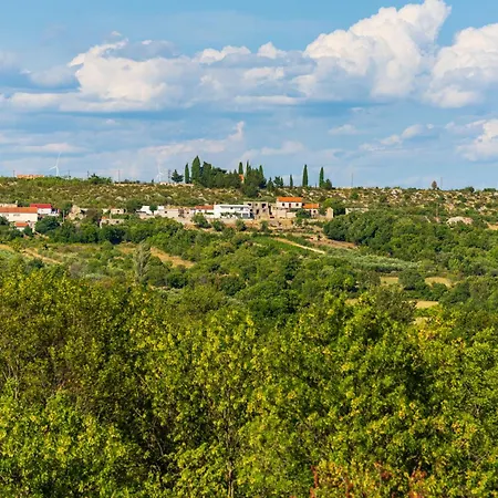 Holiday home Kuca Za Odmor Leona Dusic